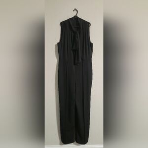 White House Black Market Women’s Black Sleeveless Jumpsuit Tie Neck size 12